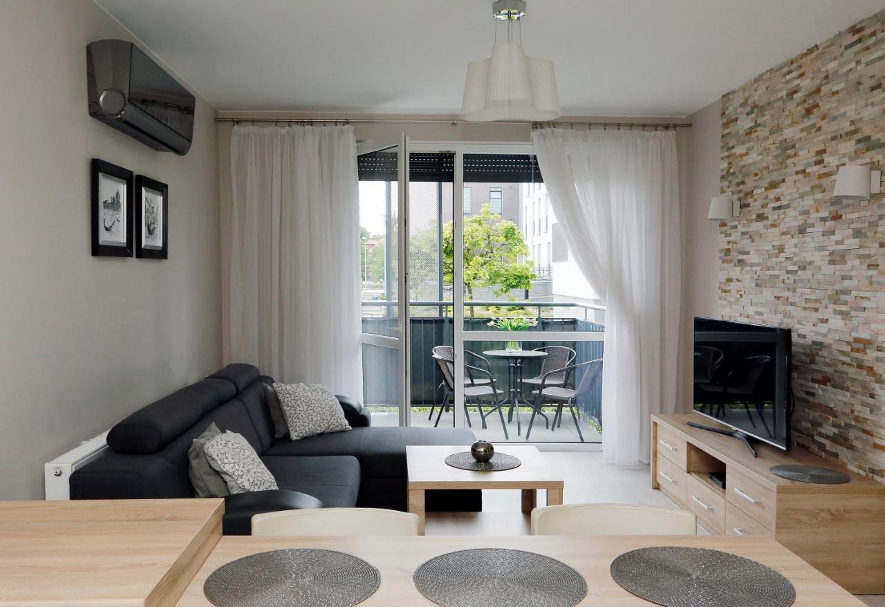 Apartament Teresa W Uniejowie ภายนอก รูปภาพ